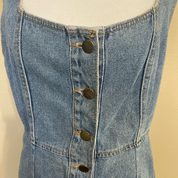 Urban Outfitters women’s Denim Button-Front Dress size 10 - Picture 2 of 10